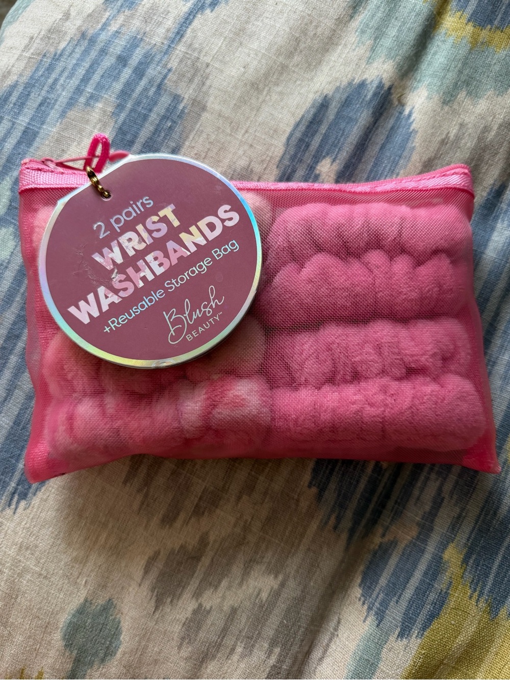 NWT Blush Beauty Wrist Washbands and Reusable Storage Bag - Pink